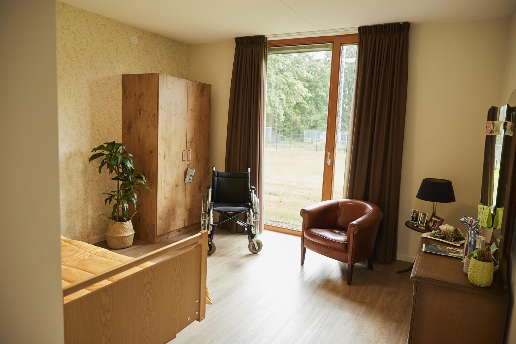 Maison-Molenbeecke-kleinschalige-woonzorgvoorziening-montfort-zorg-dementie-groen